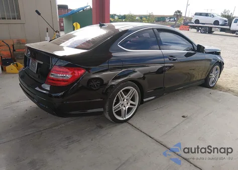 2014 Mercedes-Benz C 250 из США, поврежденный, VIN WDDGJ4HB9EG196288
